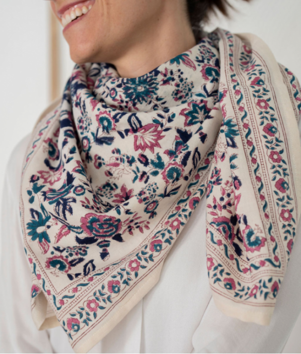 Foulard fleuri blanc – Image 2