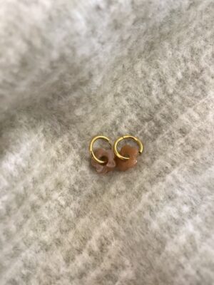 Boucles fleur rose pâle