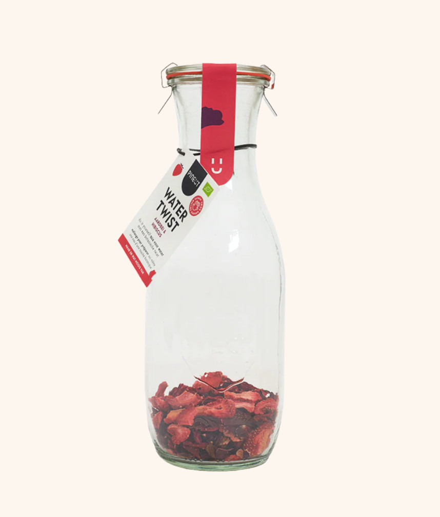 Mélange infusion eau botanique fraise et hibiscus